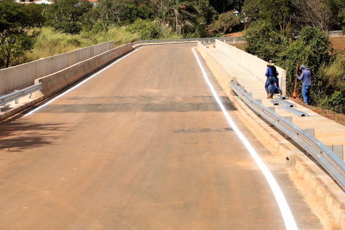 Doze quilômetros de novas calçadas para o Cruzeiro