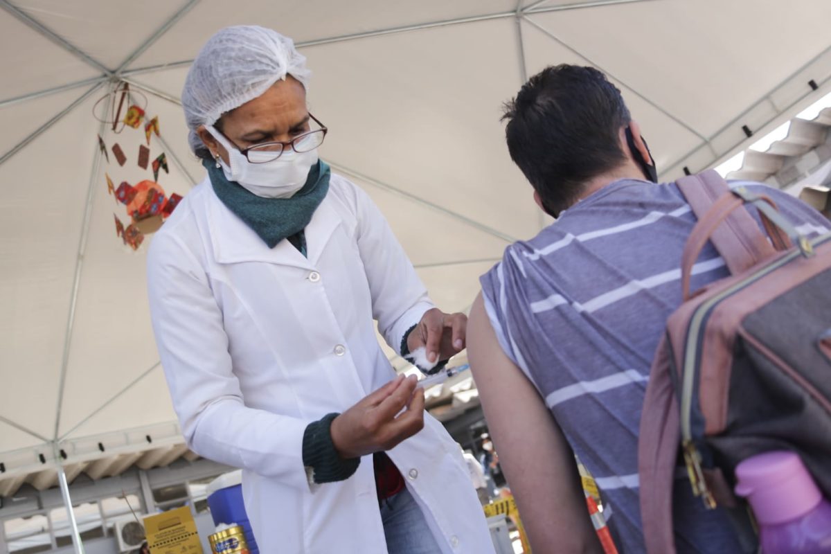 Mais de 138 mil vacinados no mutirão em três dias