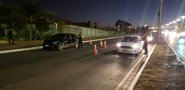 Operação conjunta flagra 135 condutores sob efeito de álcool